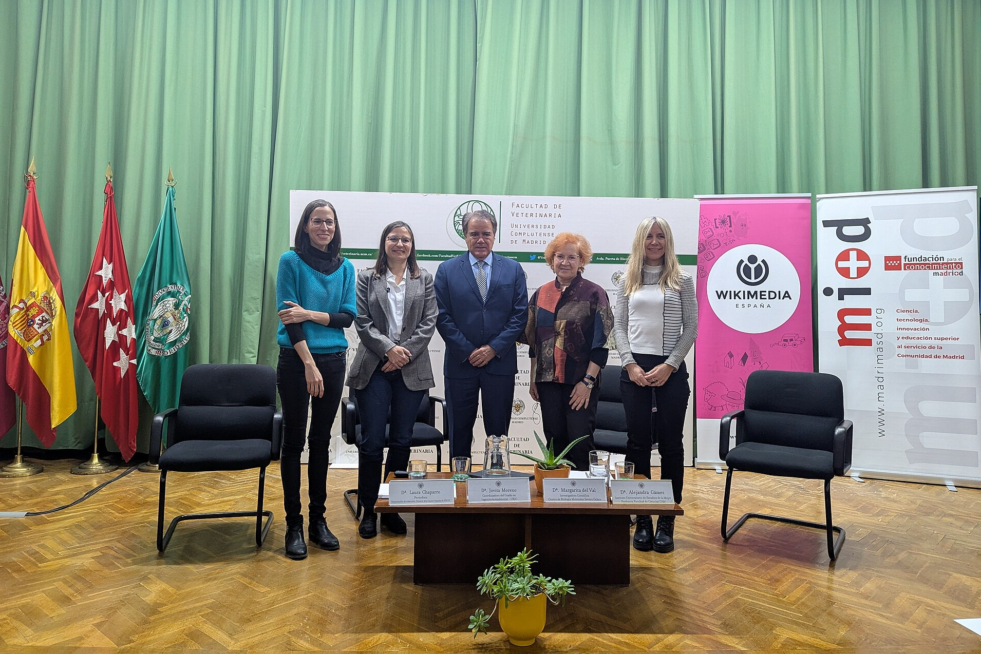 mesa redonda y editatona 11F 